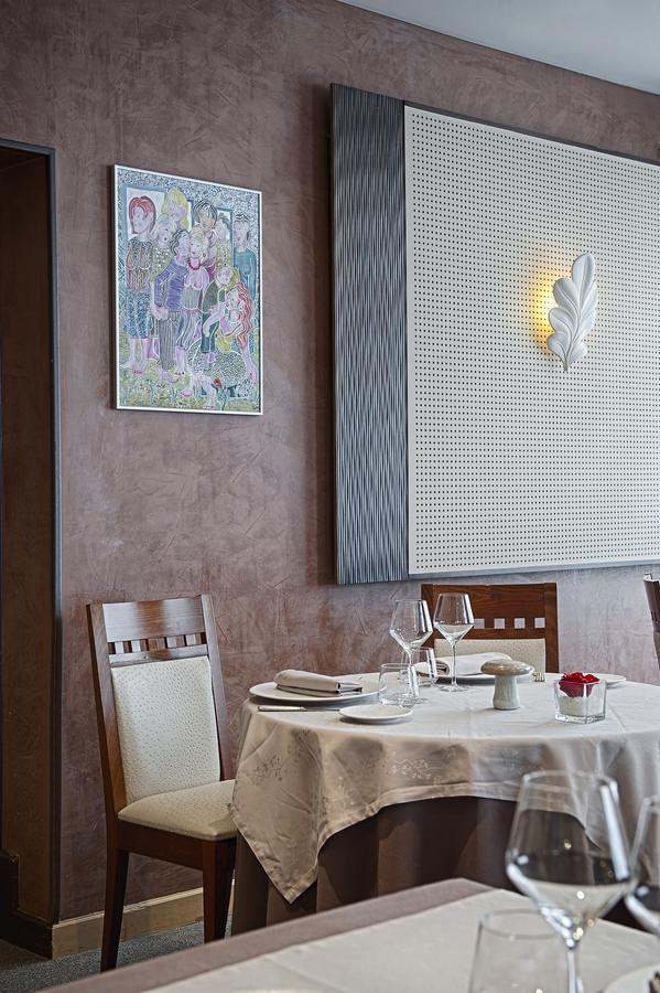 法兰西酒店 La Cote-Saint-Andre 外观 照片